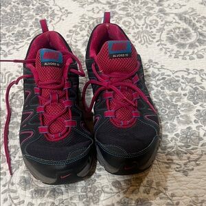 Nike Alford trail run women’s 9